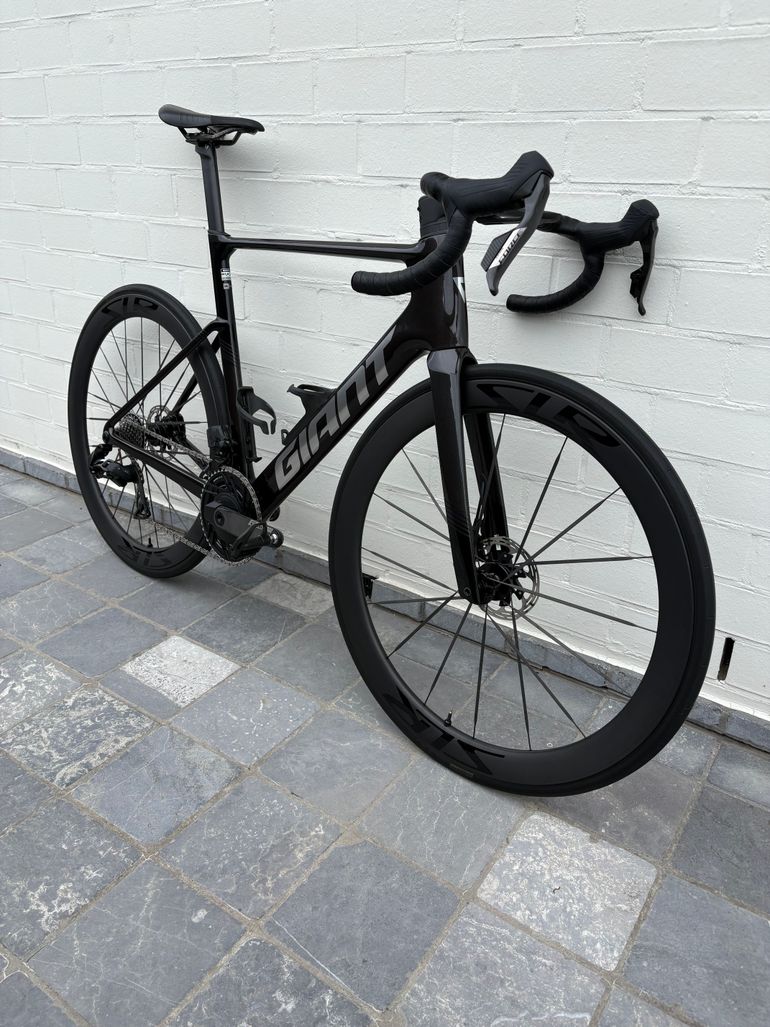 Used Giant Propel Advanced Pro 0-AXS 2027 2027 Road & Gravel, Black — image 3 of 12