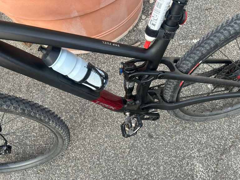 Used Trek Top Fuel 9.9 X0 AXS Gen 4 2025 2025 Mountainbike, Black, 29 — image 5 of 12