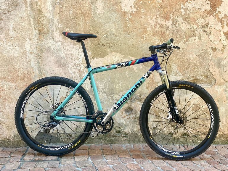 Used Bianchi Custom Shimano XTR 2004 Mountainbike, Green — image 1 of 24