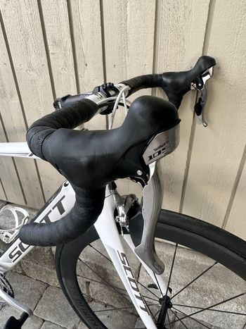 Used Scott Foil Shimano 105 2015 Road & Gravel, White — image 13 of 15