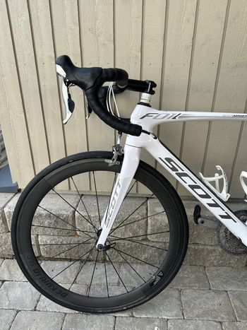 Used Scott Foil Shimano 105 2015 Road & Gravel, White — image 9 of 15