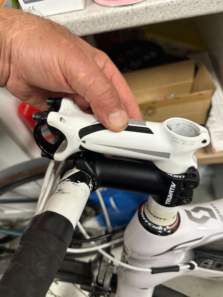 Used Scott Foil Shimano 105 2015 Road & Gravel, White — image 15 of 15
