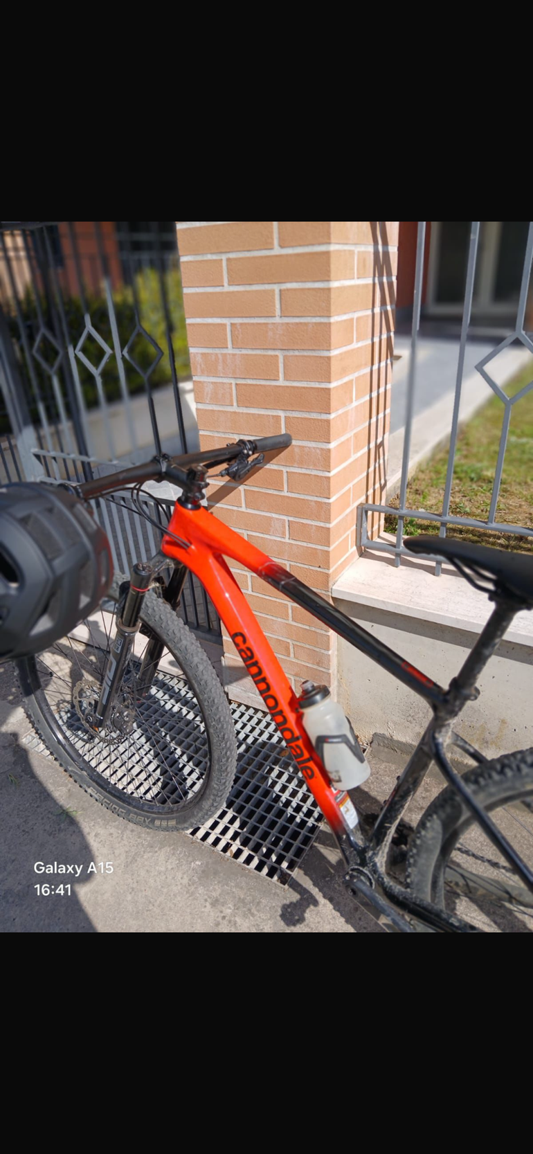 Used Cannondale Scalpel HT Carbon 4 2023 2023 Mountainbike, Red, 29 — image 2 of 3