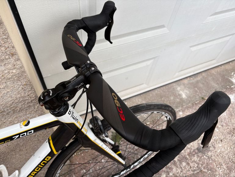 Použité Btwin Racing Custom Shimano Ultegra 2008 Road & Gravel — obrázek 4 z 5