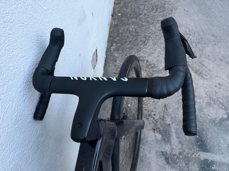 Używany Canyon Aeroad CFR AXS 2026 2026 Road & Gravel — zdjęcie 5 z 11