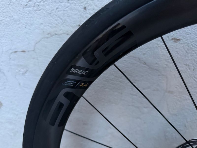 Używany Canyon Aeroad CFR AXS 2026 2026 Road & Gravel — zdjęcie 8 z 11