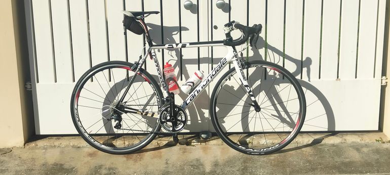 Used Cannondale Dura Ace 10v 2012 2012 Road & Gravel, White — image 1 of 3