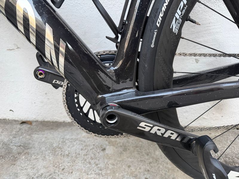Używany Canyon Aeroad CFR AXS 2026 2026 Road & Gravel — zdjęcie 8 z 15