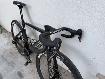 Używany Canyon Aeroad CFR AXS 2026 2026 Road & Gravel — zdjęcie 3 z 15
