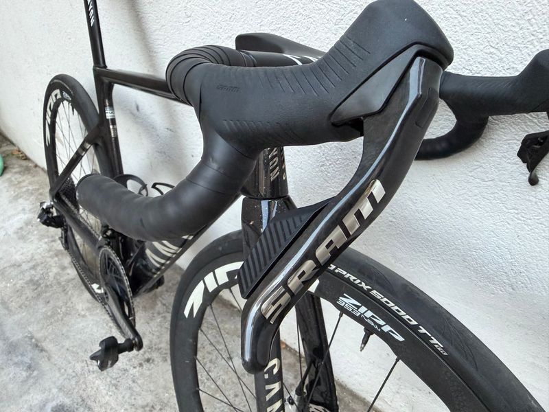 Używany Canyon Aeroad CFR AXS 2026 2026 Road & Gravel — zdjęcie 4 z 15