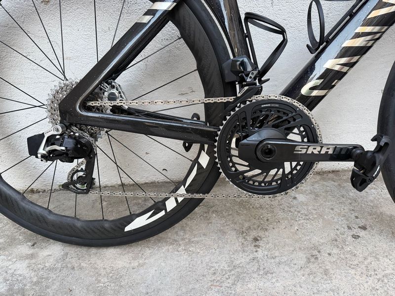 Używany Canyon Aeroad CFR AXS 2026 2026 Road & Gravel — zdjęcie 2 z 15