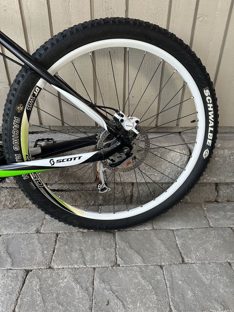 Použité Scott Scale 50 2012 Mountainbike — obrázek 9 z 13