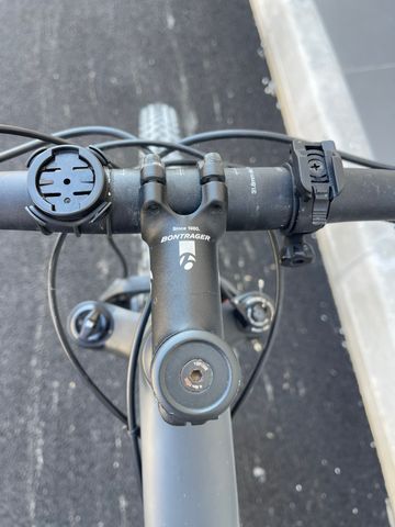 Used Trek Procaliber 9.7 2018 2018 Mountainbike, Light Gray, 27.5, 29 — image 5 of 13