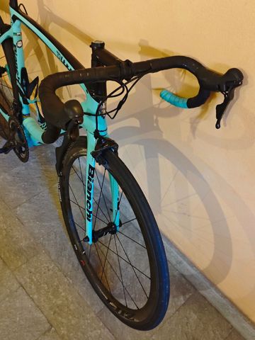 Używany Bianchi Oltre Shimano Dura Ace 2019 Road & Gravel — zdjęcie 3 z 7