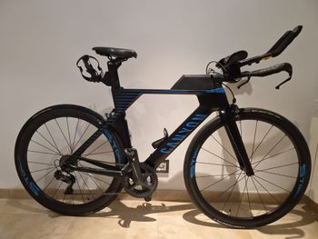Käytetty Canyon Speedmax WMN CF 8.0 Di2 2019 2019 Road & Gravel