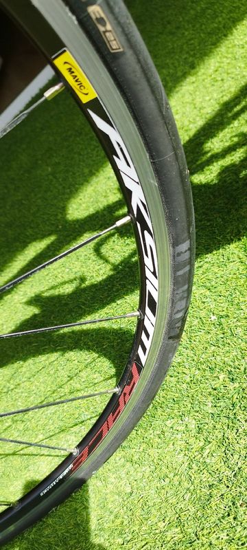 Used Pinarello Prince Shimano 105 2009 Road & Gravel, Blue — image 15 of 17