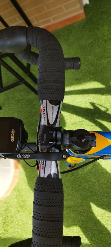 Used Pinarello Prince Shimano 105 2009 Road & Gravel, Blue — image 13 of 17