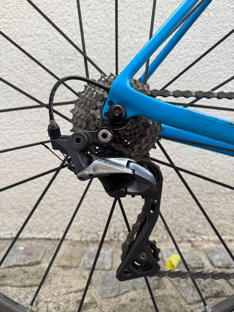 Used Canyon Ultimate CF SL 8 2022 2022 Road & Gravel, Blue — image 6 of 7