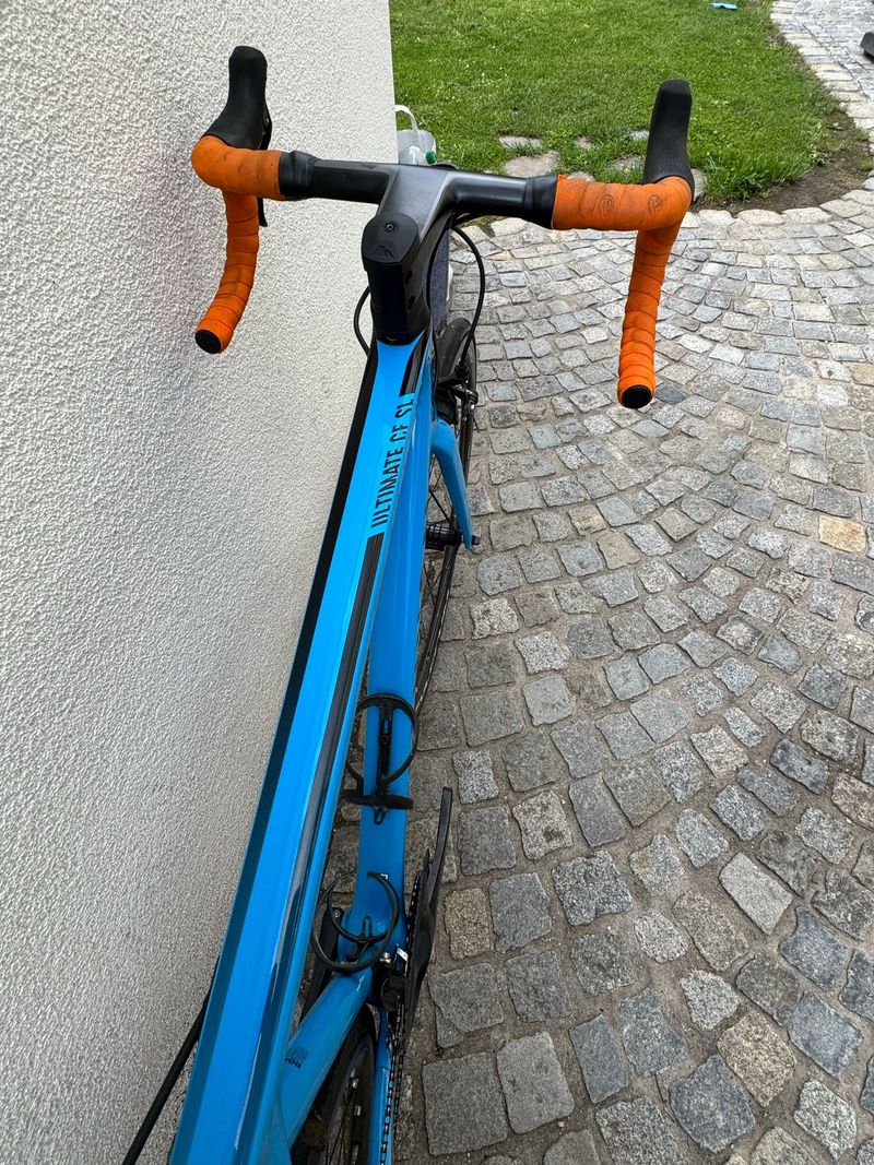 Used Canyon Ultimate CF SL 8 2022 2022 Road & Gravel, Blue — image 7 of 7