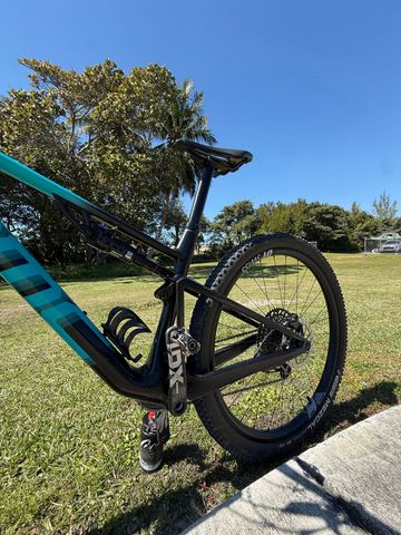 Used BMC Fourstroke 01 ONE 2023 2023 Mountainbike, Blue, 29 — image 3 of 10