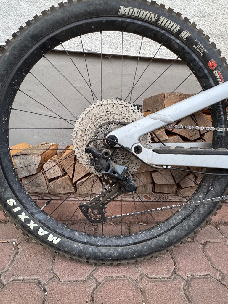 Used Canyon Torque 6 2025 2025 Mountainbike, Light Gray, 29, 27.5 — image 17 of 28