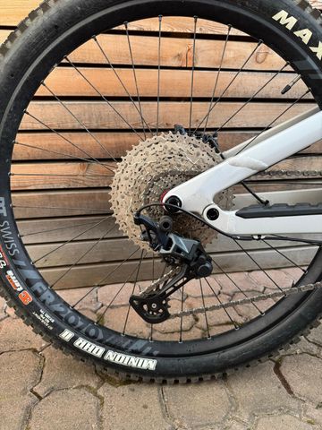 Used Canyon Torque 6 2025 2025 Mountainbike, Light Gray, 29, 27.5 — image 10 of 11