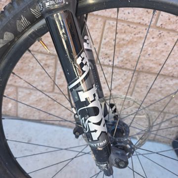 Used Specialized Status 140 2022 2022 Mountainbike, Red, 29, 27.5 — image 2 of 25