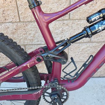 Used Specialized Status 140 2022 2022 Mountainbike, Red, 29, 27.5 — image 8 of 25