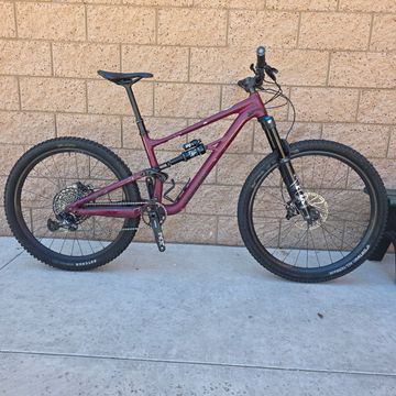 Used Specialized Status 140 2022 2022 Mountainbike, Red, 29, 27.5 — image 1 of 25