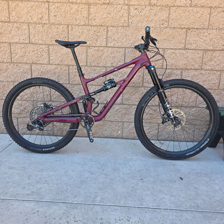 Used Specialized Status 140 2022 2022 Mountainbike, Red, 29, 27.5 — image 1 of 25