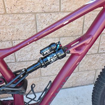 Used Specialized Status 140 2022 2022 Mountainbike, Red, 29, 27.5 — image 7 of 25