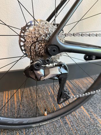 Used Giant TCR Advanced Pro Disc 0 Di2 2022 2022 Road & Gravel, Orange — image 5 of 7