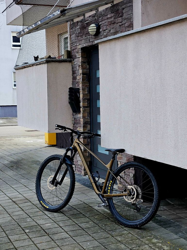 Used Orbea LAUFEY H30 2024 2024 Mountainbike, Orange, 29 — image 1 of 16