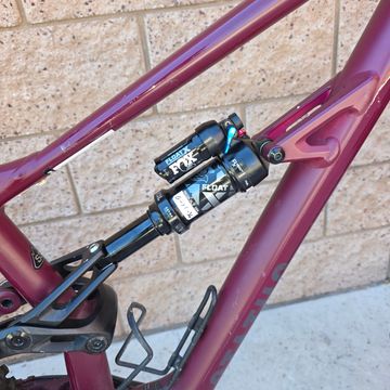 Used Specialized Status 140 2022 2022 Mountainbike, Red, 29, 27.5 — image 7 of 22