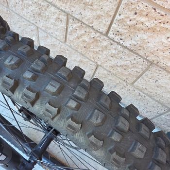 Used Specialized Status 140 2022 2022 Mountainbike, Red, 29, 27.5 — image 3 of 22