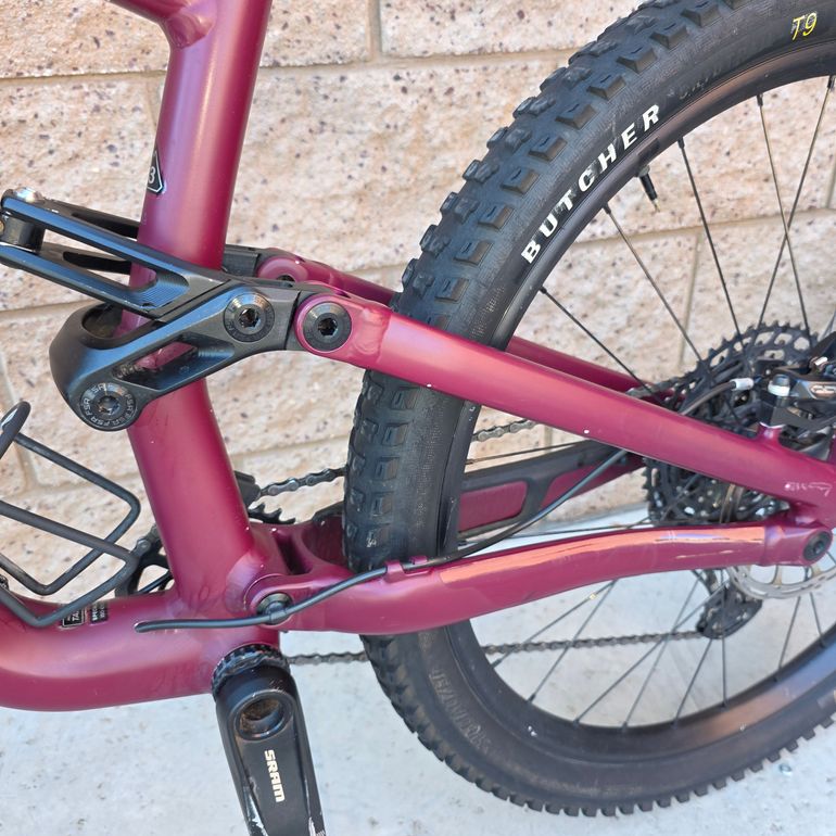 Used Specialized Status 140 2022 2022 Mountainbike, Red, 29, 27.5 — image 22 of 27