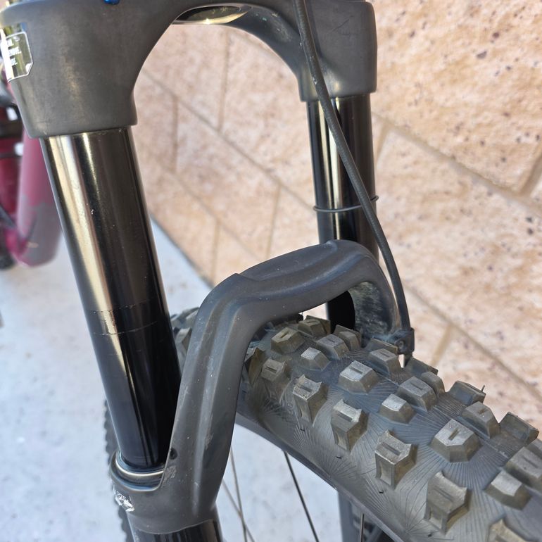 Used Specialized Status 140 2022 2022 Mountainbike, Red, 29, 27.5 — image 3 of 24