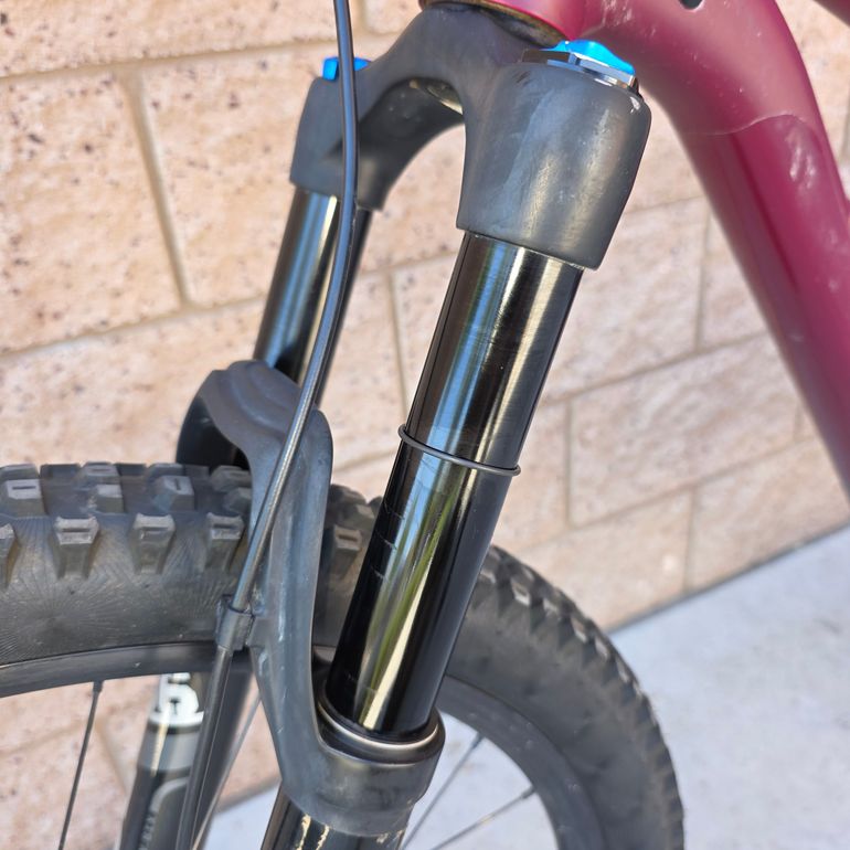 Used Specialized Status 140 2022 2022 Mountainbike, Red, 29, 27.5 — image 18 of 24