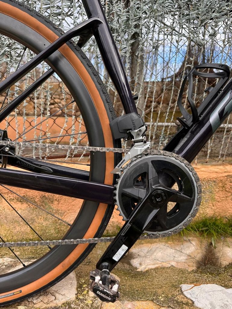 Used Giant Revolt SRAM Rival eTap AXS 2023 Road & Gravel, Black — image 6 of 9