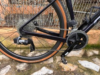 Used Giant Revolt SRAM Rival eTap AXS 2023 Road & Gravel, Black — image 4 of 9