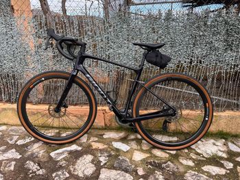 Used Giant Revolt SRAM Rival eTap AXS 2023 Road & Gravel