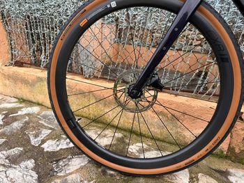 Used Giant Revolt SRAM Rival eTap AXS 2023 Road & Gravel, Black — image 3 of 9