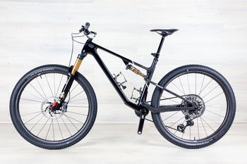 Used Yeti ASR T5 Ultimate 2025 Mountainbike, Black — image 2 of 19