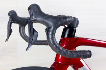 Used Trek Émonda SLR 7 2022 Road & Gravel, Red — image 16 of 17