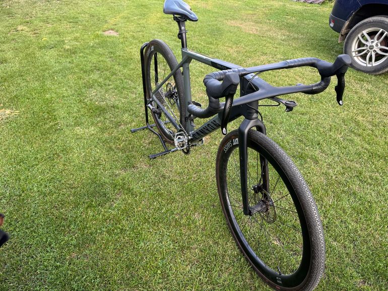 Used Canyon Grail CF SL 7 eTap 2023 2023 Road & Gravel, Light Gray — image 3 of 3