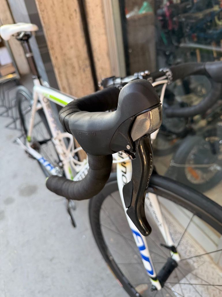 Used Cannondale Shimano Ultegra 2010 Road & Gravel, White — image 6 of 6