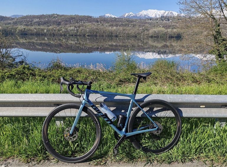 Używany Giant TCR Advanced Pro Disc 1 Di2 2023 2023 Road & Gravel — zdjęcie 1 z 4