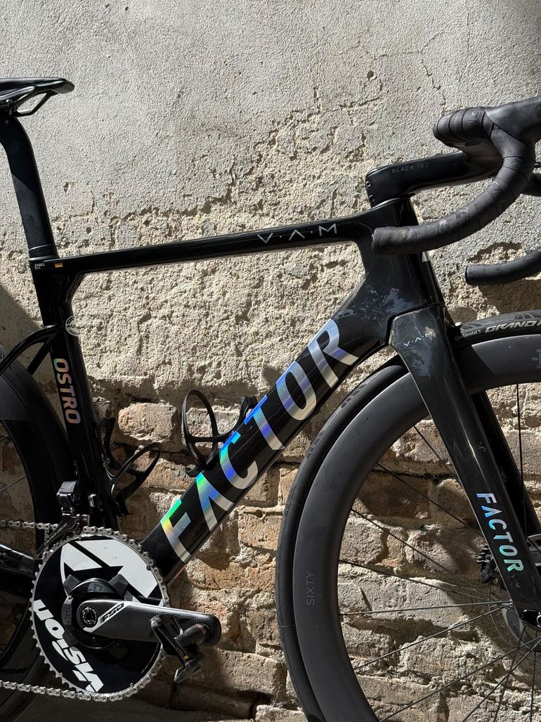 Used Factor Ostre V A M Custom Shimano Dura Ace Di2 2022 Road & Gravel, Black — image 3 of 26