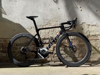 Used Factor Ostre V A M Custom Shimano Dura Ace Di2 2022 Road & Gravel, Black — image 4 of 26