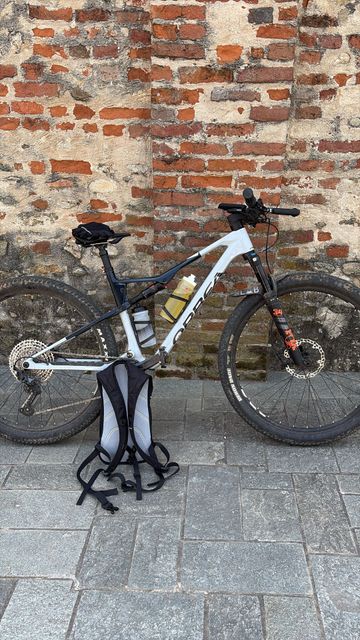 Gebrauchtes Orbea OIZ M30 2024 2024 Mountainbike, Weiß, 29 — Bild 3 von 9